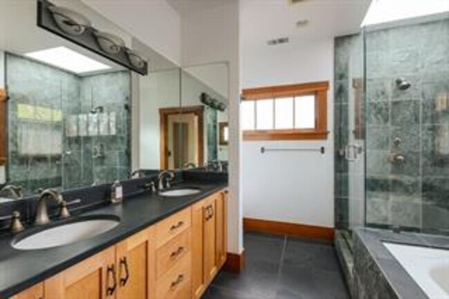 Building Photo - Craftsman Custom built home