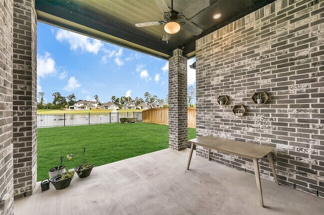 Building Photo - 28289 Emerald Bnd