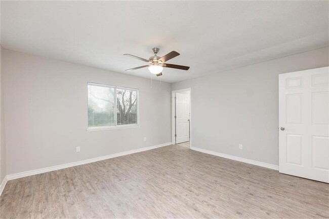 Building Photo - 330 Tara Plantation Dr