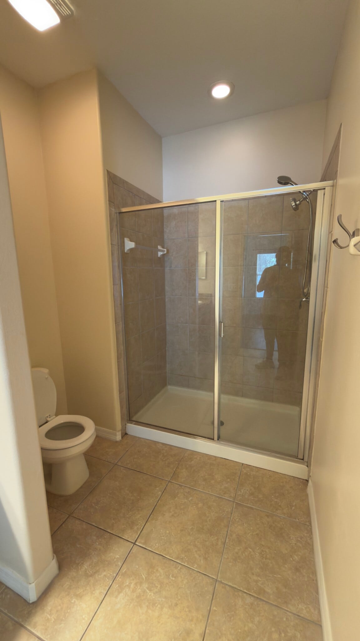 Building Photo - 4008 Shade Tree Ln