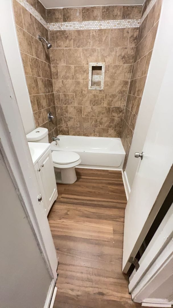 Building Photo - Spacious 4 Bedroom / 2 Bath Home – Fully Updated – Open To Section 8