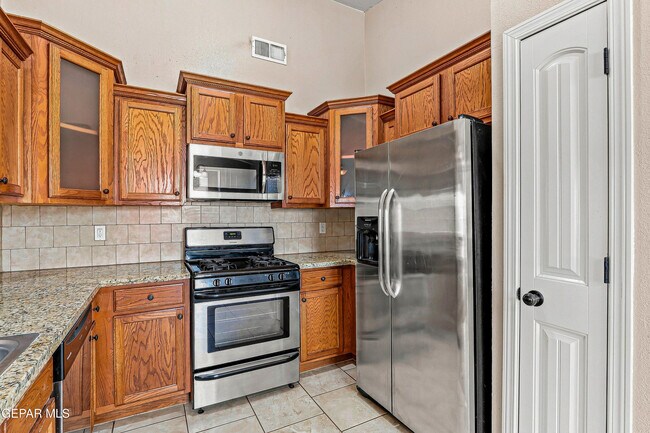 Building Photo - 11412 Flor Veronica Dr