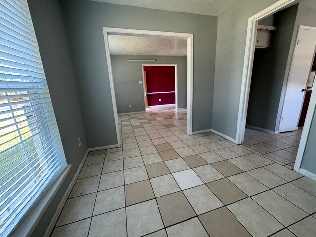Building Photo - 11031 Silkwood Dr