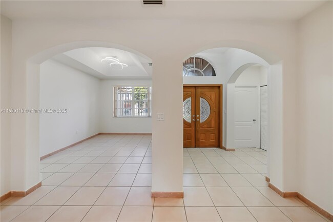 Building Photo - 15470 SW 41st Terrace