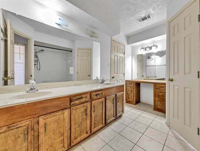 Building Photo - 3807 Winter Haven Dr
