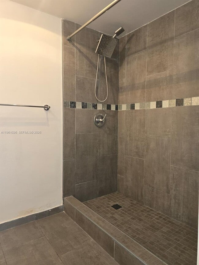 Building Photo - 9501 SW 138th Pl