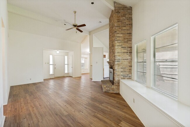 Building Photo - 7803 Forest Ranch