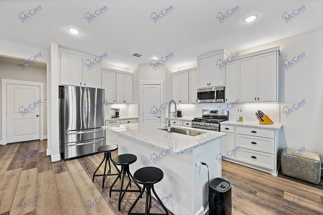 Building Photo - 7741 Reis Ln