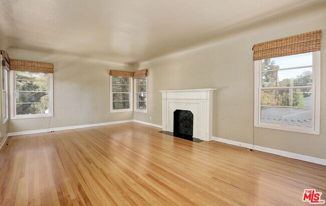 Building Photo - 11338 Cashmere St