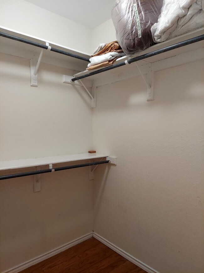 Building Photo - 1011 Topaz Trail