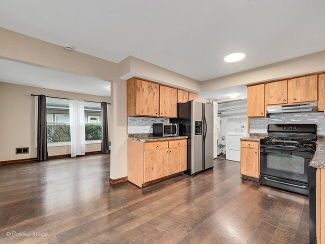 Building Photo - 1955 Liberty Pl