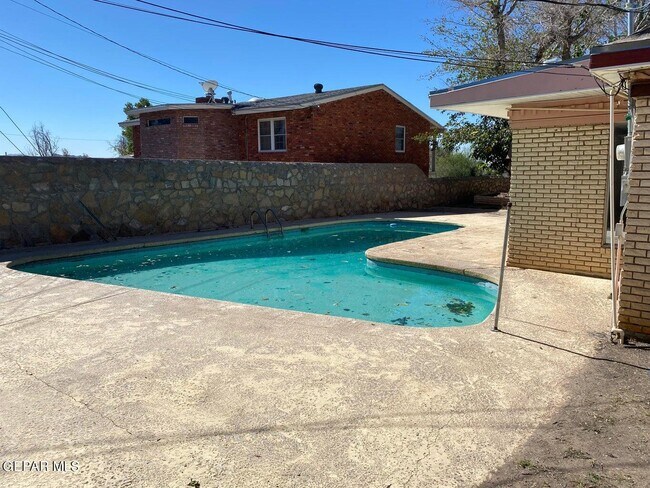 Building Photo - 441 Pocano Ln