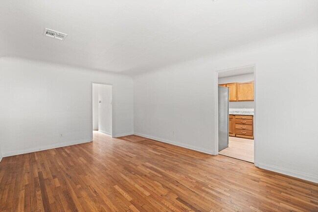 Building Photo - 136 Velarde Rd NW