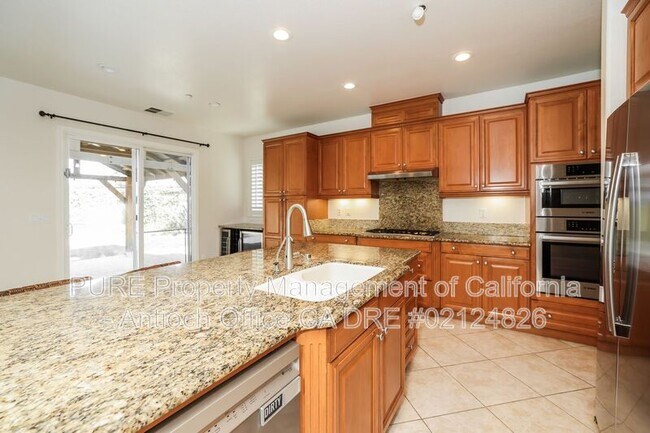 Building Photo - 1960 Parsley Dr