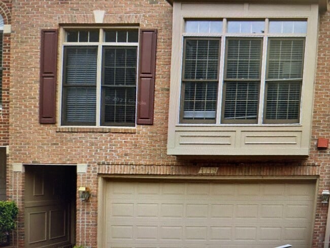 Building Photo - 1719 22nd Ct N