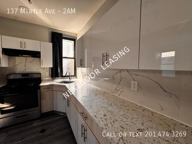 Building Photo - 137 Myrtle Ave