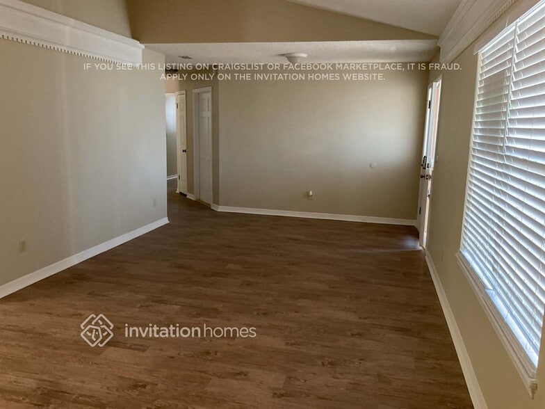 Building Photo - 842 Shriver Cir