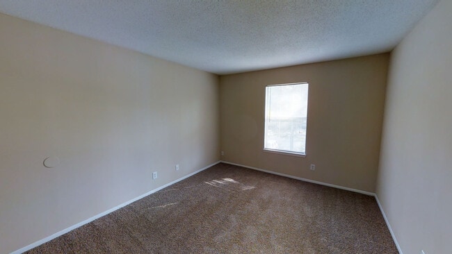 Bedroom - Lakestone