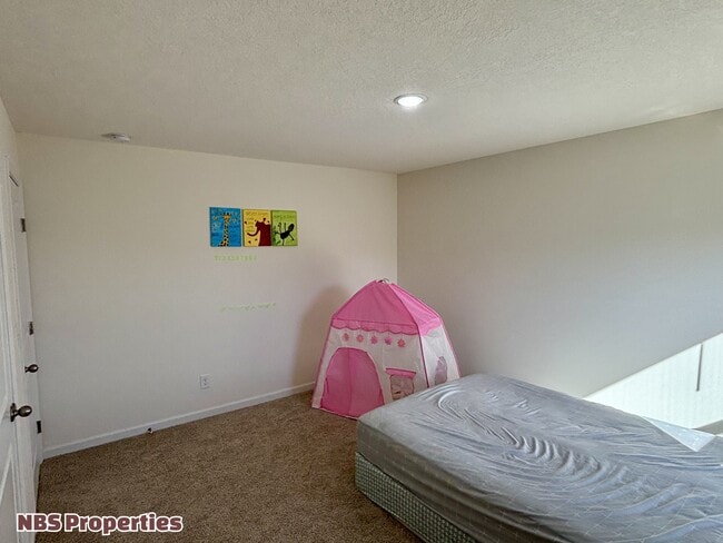 Building Photo - 12020 Spearmint Ln