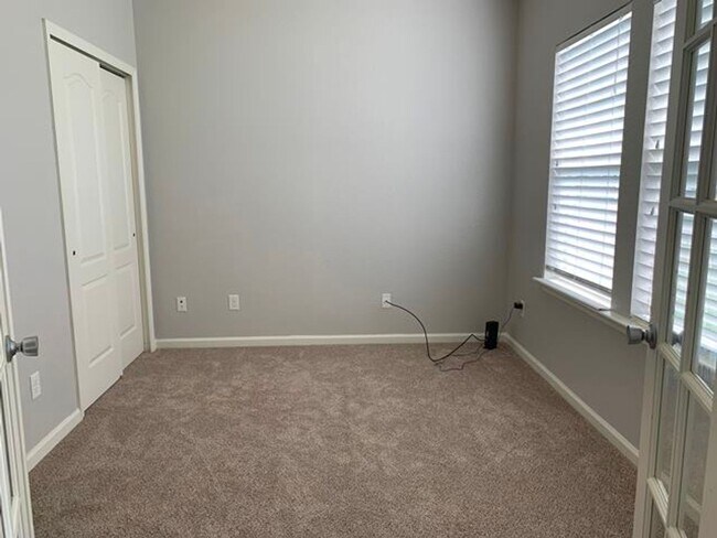 Building Photo - Creekside Estate Moyock Rental