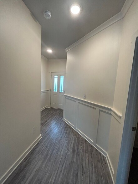 Building Photo - 5715 Cheshire Cove Cir