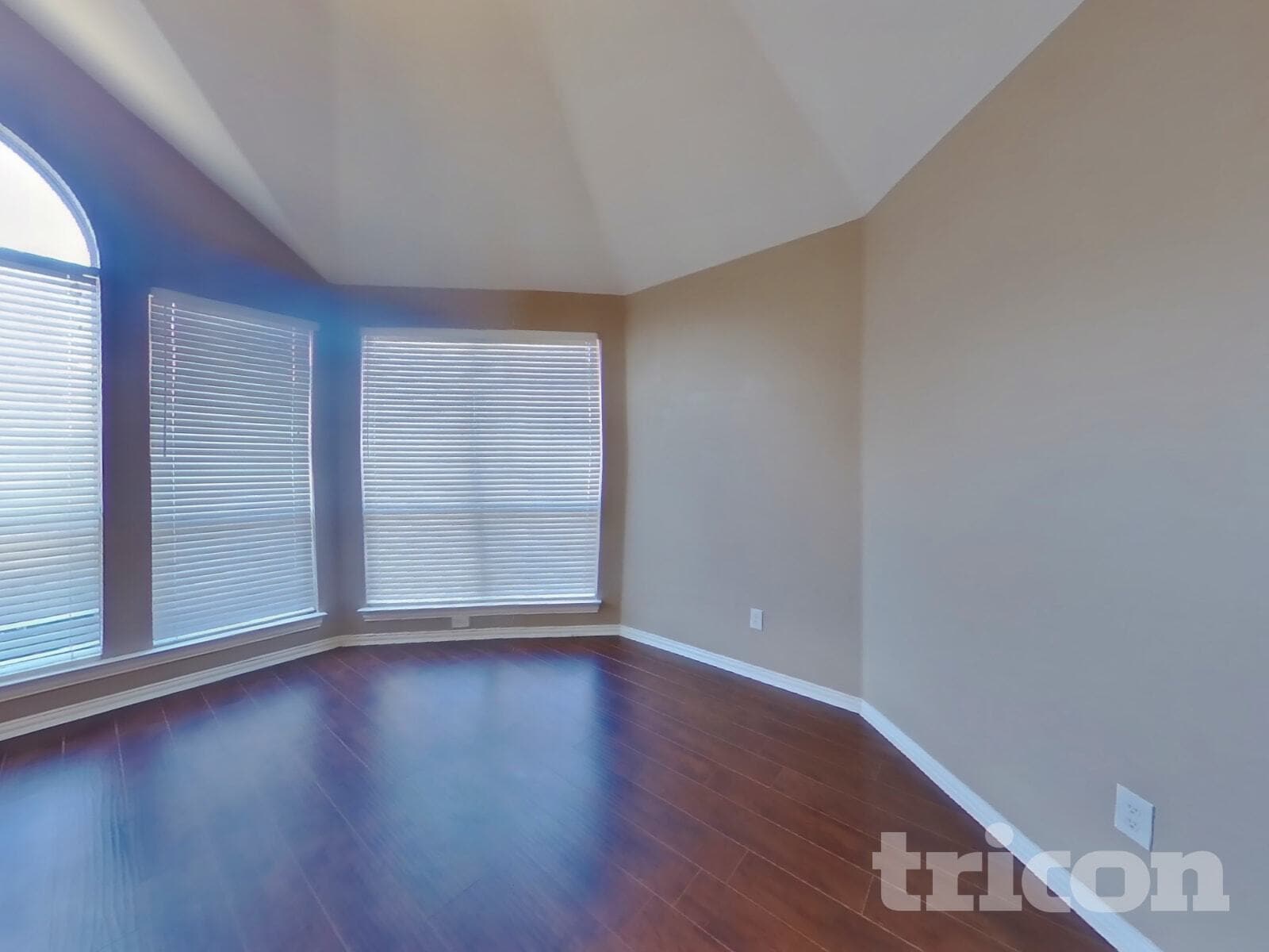 Building Photo - 2205 Starleaf Pl