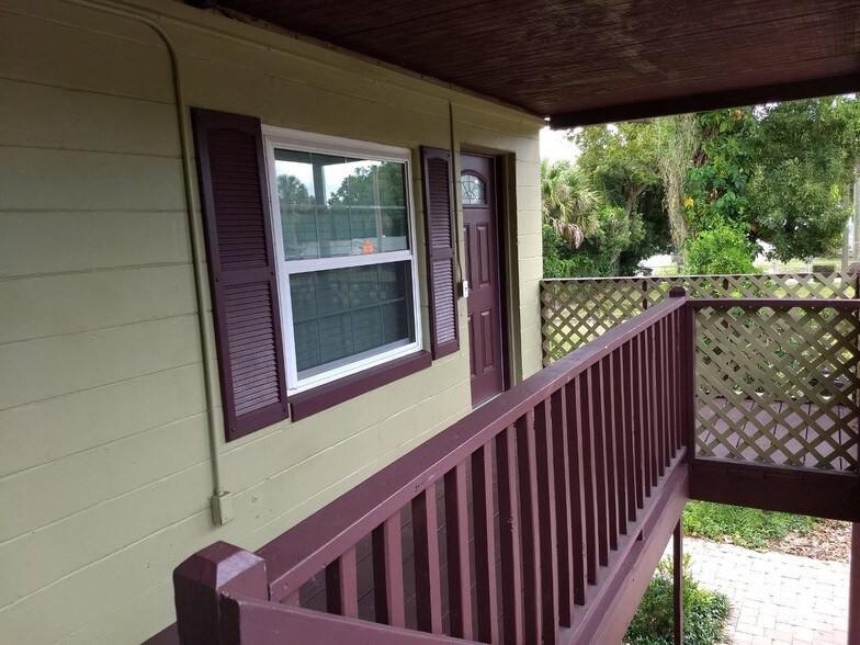 Balcony - 2512 Musselwhite Ave