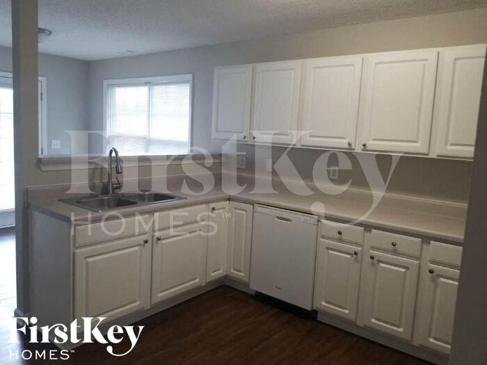 Building Photo - 1305 St Isabella Ct