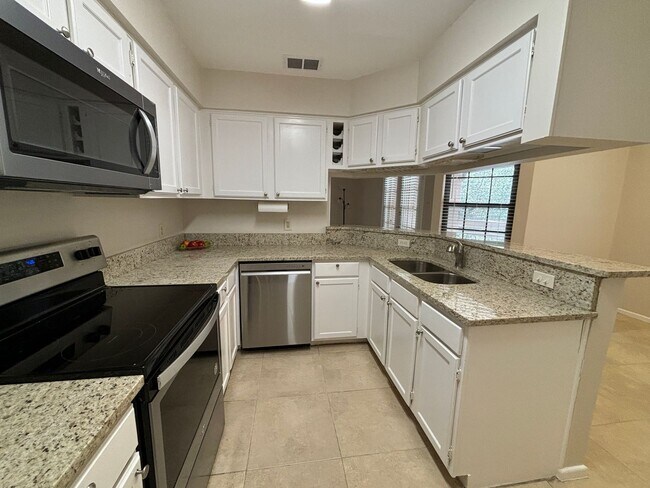 Building Photo - 10955 Wurzbach Rd