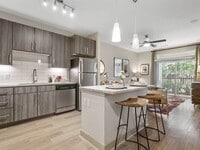 Building Photo - $500 Off Your Dream Apartment!
