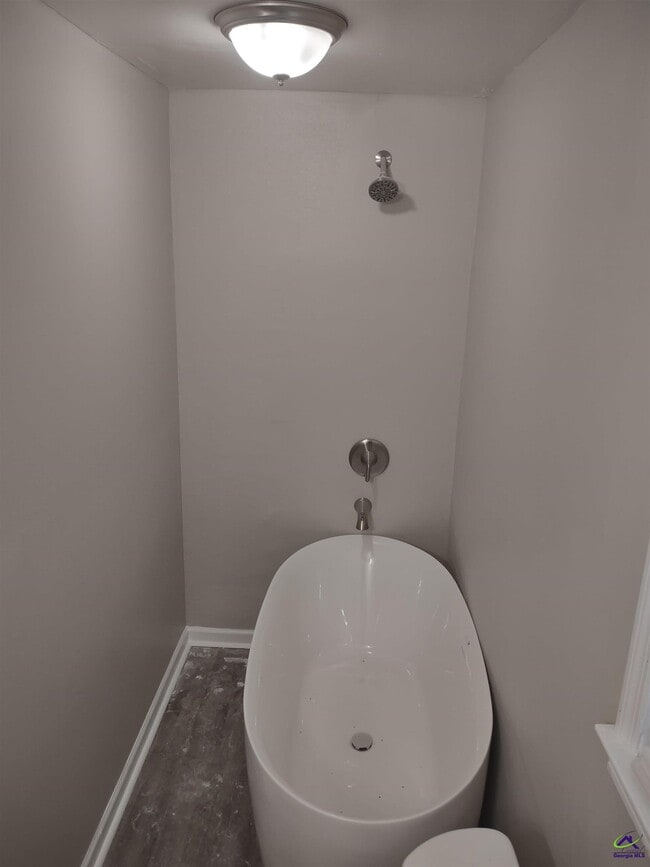 Building Photo - 6422 Gibson Rd