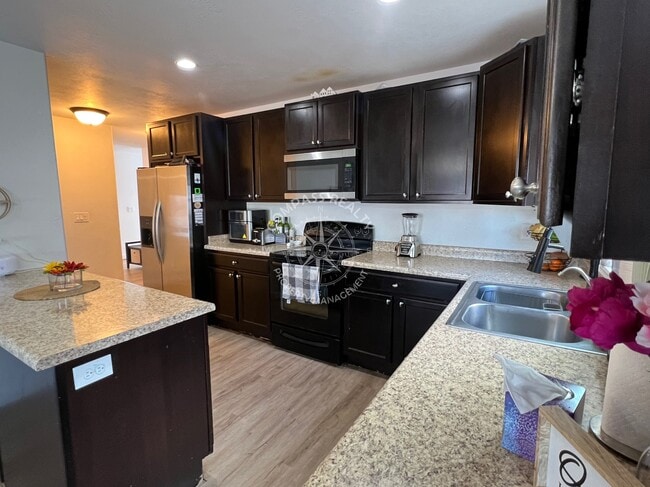 Building Photo - 375 Slate Drive