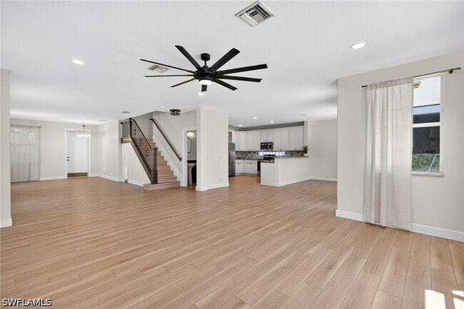 Building Photo - 9734 Silvercreek Ct