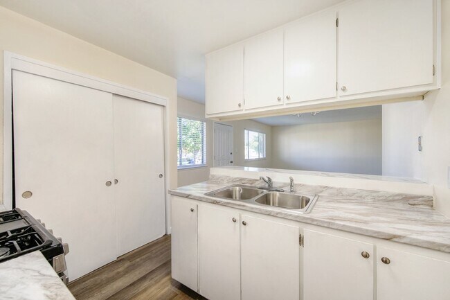Building Photo - 11650 Garnet Way