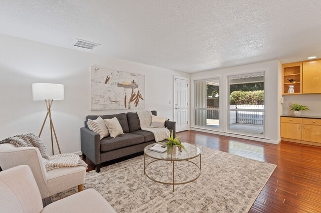 Building Photo - Stylish 3BR Beaverton Ranch w/ RV Parking & Hot Tub