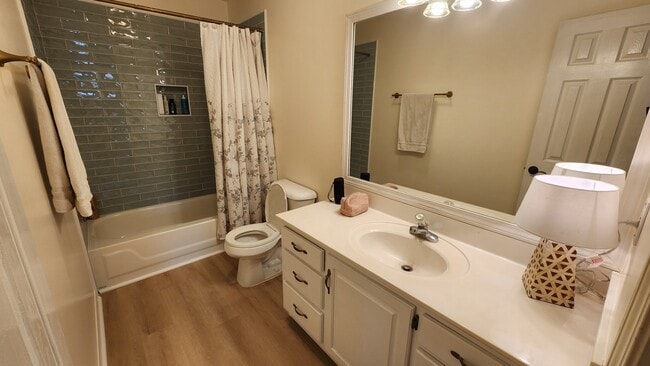 Building Photo - 31072 Oakleigh Dr