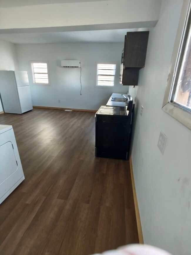 Building Photo - 2782 Latulle Ave