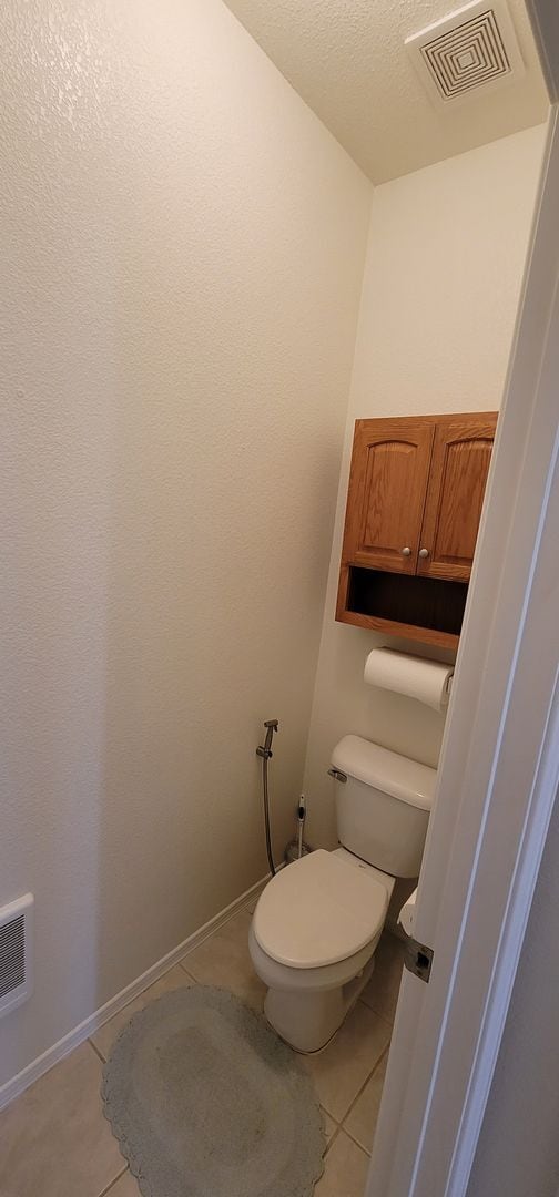 Building Photo - Beautiful 3 bed 2.5 bath home located in the Las Colinas Area!