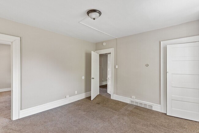 Building Photo - 416 First St_BT