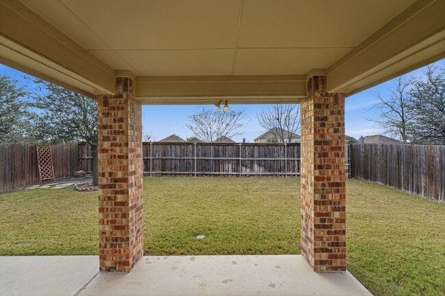 Building Photo - 316 Rocky Pine Rd