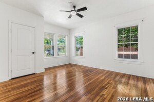 Building Photo - 1822 W Magnolia Ave