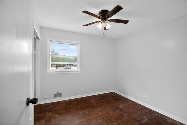 Building Photo - 7259 Mayfair Cir