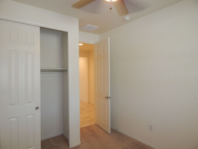 Building Photo - 6539 E Vuelta Tierra Blanca