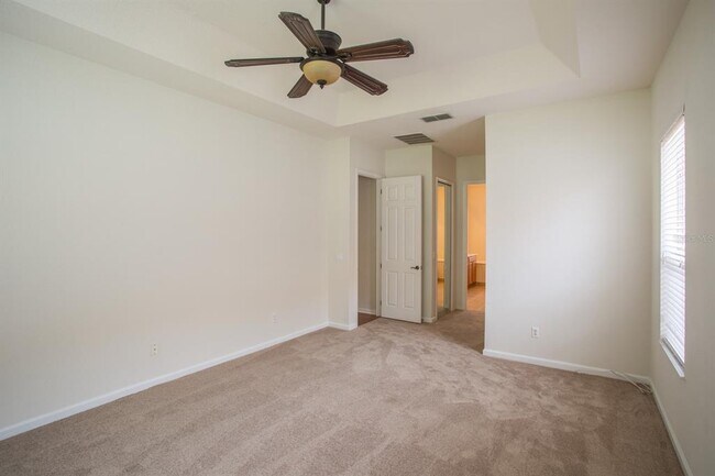 Building Photo - 3876 Shoreview Dr