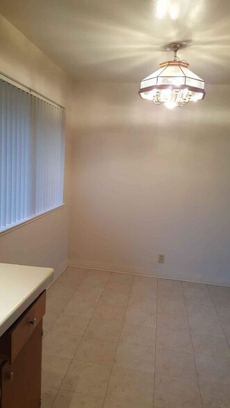 Dining area - 37543 Wilburn Pl