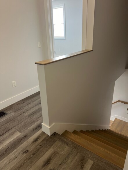 Building Photo - 369 Haverhill St