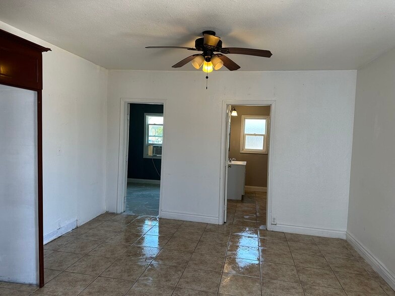 Building Photo - 3881 Eucalyptus Ave