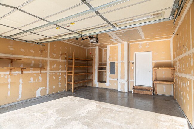 Building Photo - 2233 Buckrake Ave
