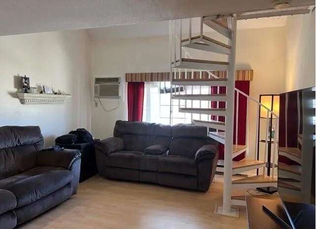 Building Photo - 183 Loomis Dr