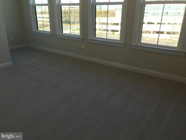 Building Photo - 12992 Hattontown Square